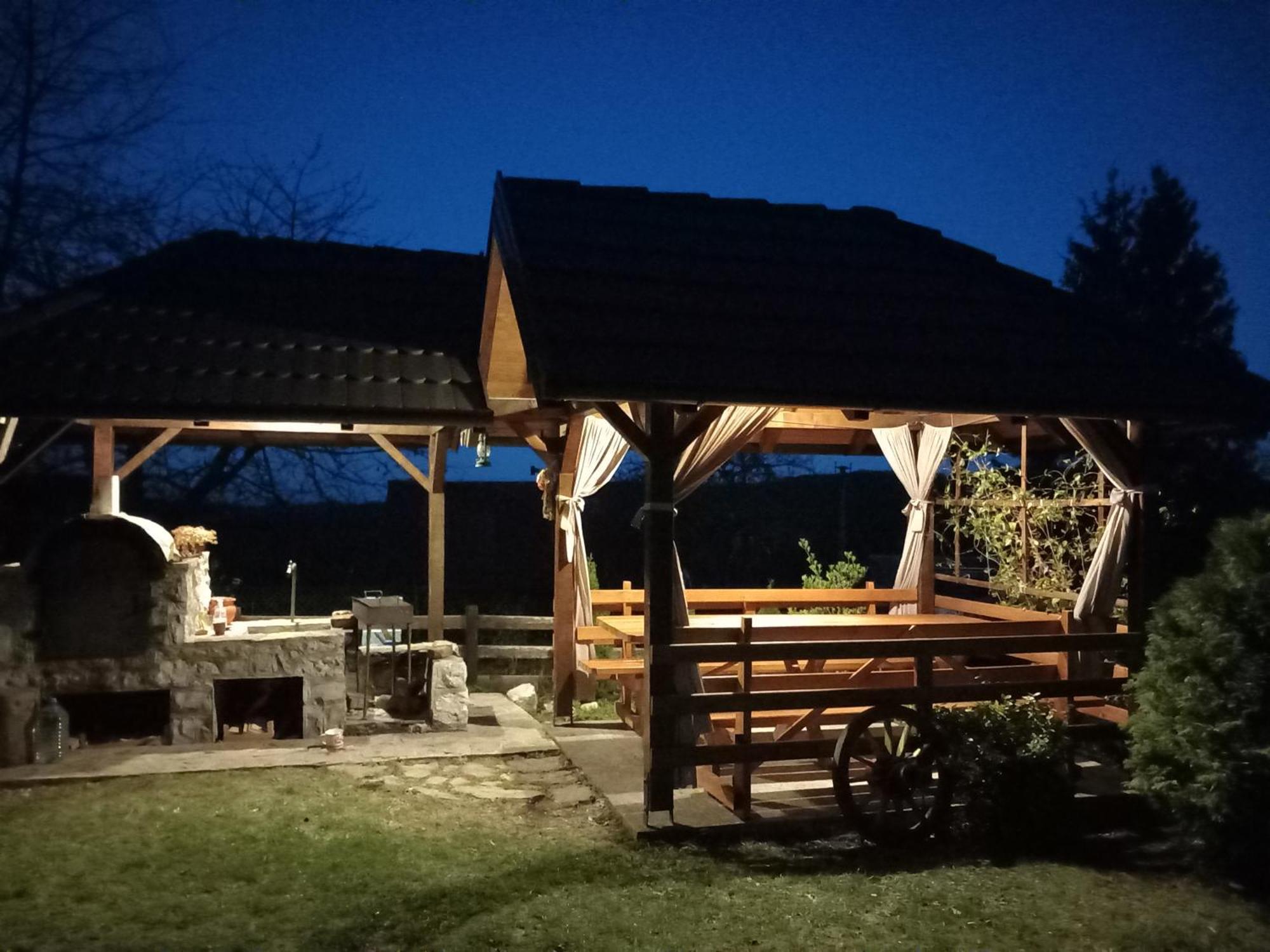 Вилла Brvnare Na Brdu Sljivovica  Экстерьер фото